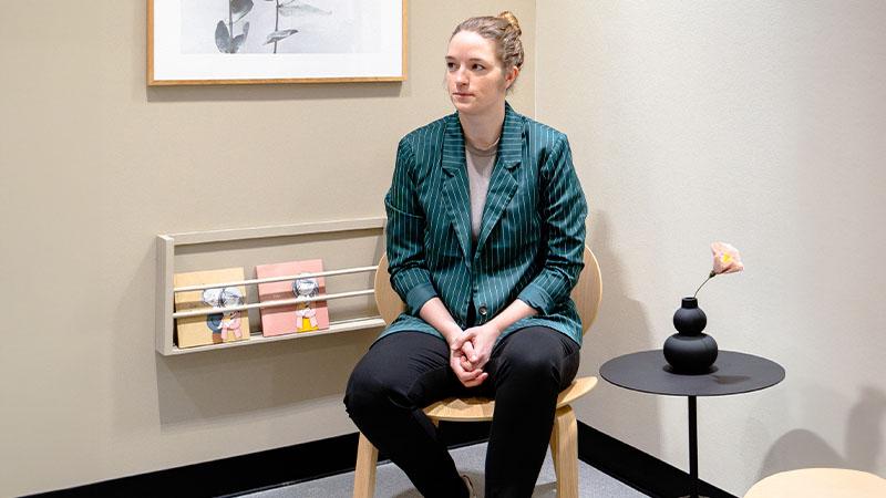 Female patient waiting to receive donor treatment